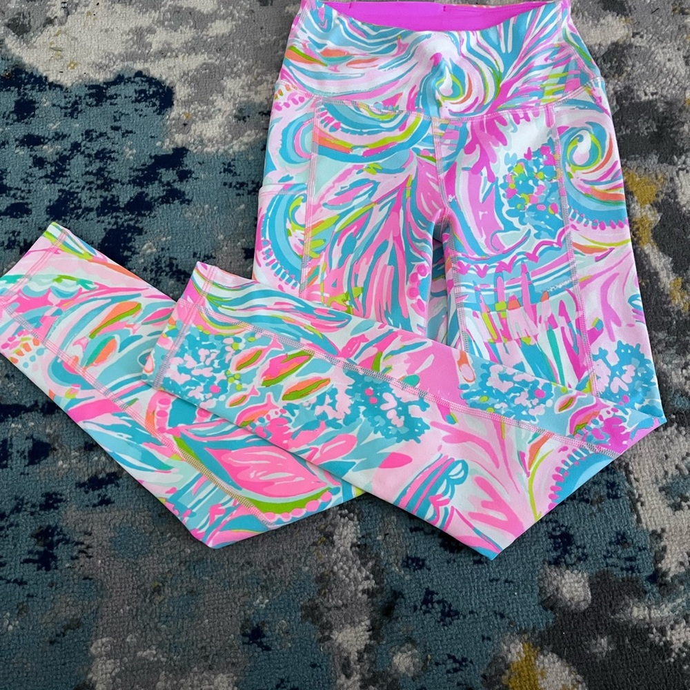 Lilly Pulitzer - Picture 3 of 3